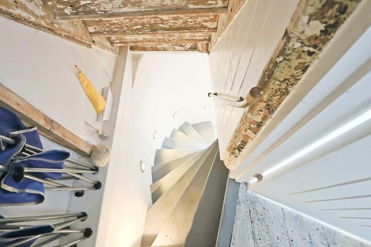 18 Strand شالدون المظهر الخارجي الصورة